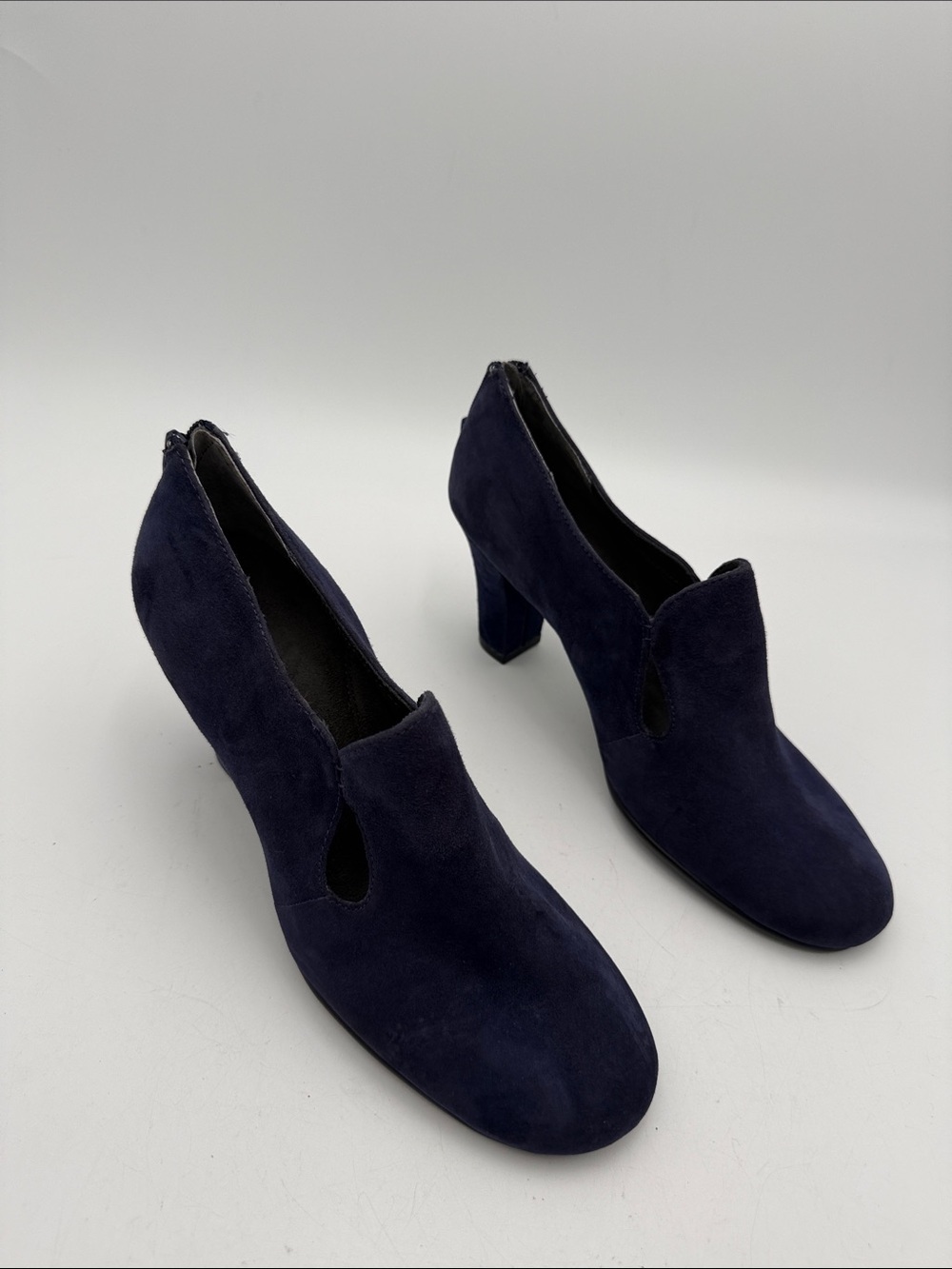 AEROSOLES Navy Suede Rounded Toe Block Heel Pumps women 9M casual office retro